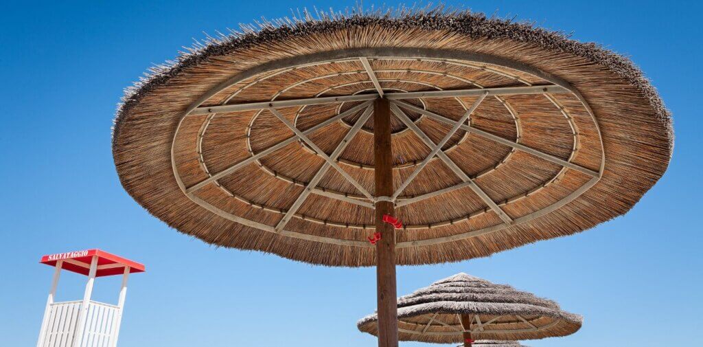 Naar het strand
