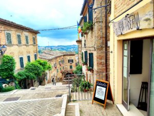 Nova Taberne aan de trap van Corinaldo